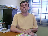 Foto do professor C�zar Rocha 