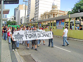 Foto do protesto na rua