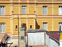 Foto da fachada
do Museu Mariano Proc�pio, em constru��o