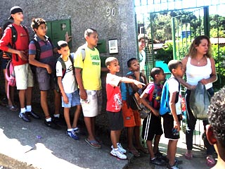 Foto: Arquivo pessoal/Fernanda Müller Foto de distribuição de doces