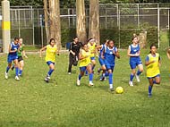 foto das meninas treinando para o jogo