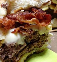 Hambúrguer traz perfeita combinação de sabores Hambúrguer traz perfeita combinação de sabores
