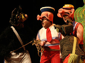 Pe&ccedil;a gratuita Os Porquinhos em: Pega o Lobo Mau est&aacute; em cartaz neste domingo