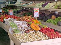 foto de uma banca de produtos hortifrutigranjeiros 