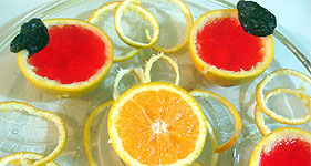 foto da gelatina na laranja