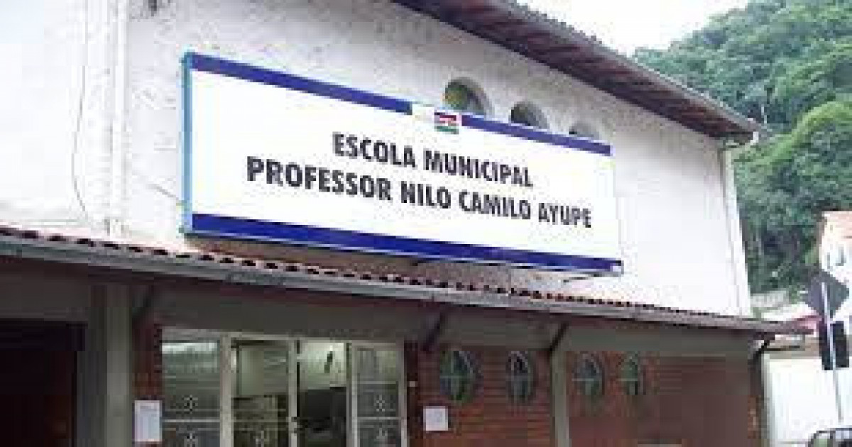 Três escolas municipais e uma creche