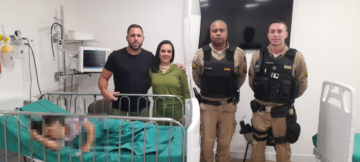 Policiais Militares salvam criança engasgada no bairro Teixeiras em Juiz de Fora