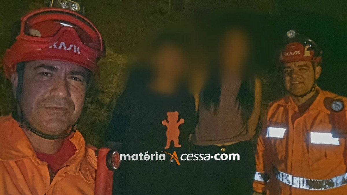Casal foi resgatado pelo Corpo de Bombeiros em Santa Cruz de Minas
