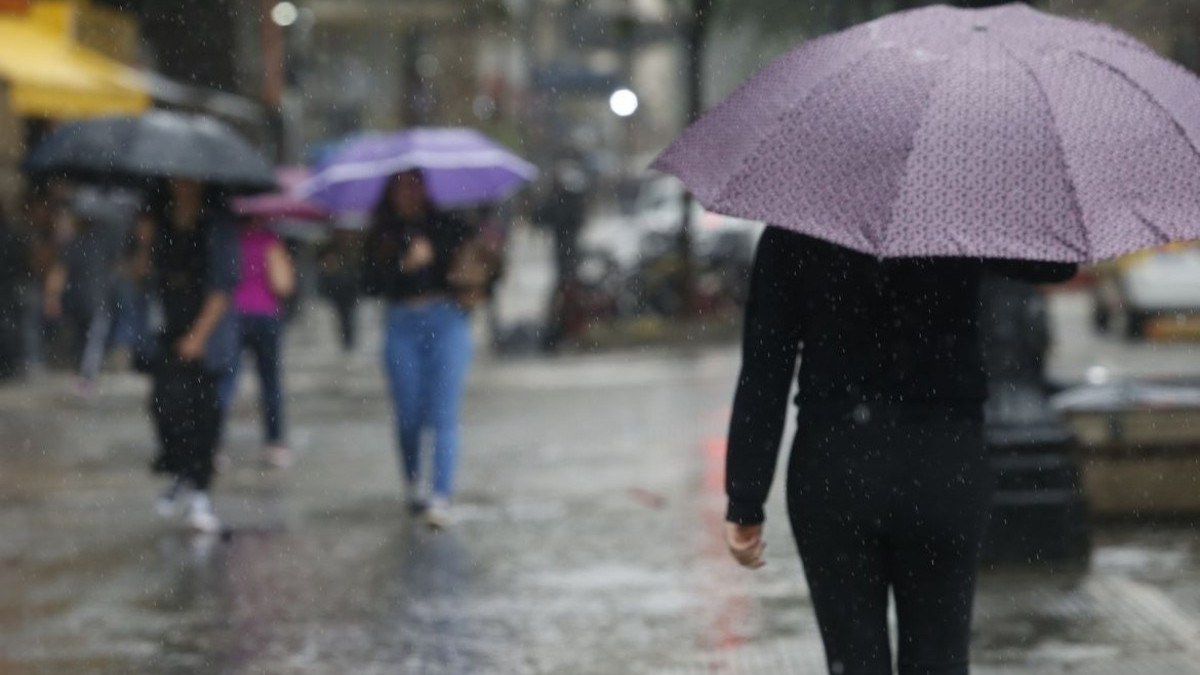 Pancadas de chuva atingem litoral sul e regi&atilde;o metropolitana de SP