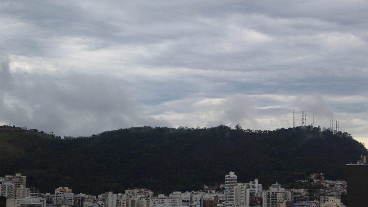 Inmet emite alerta para chuvas intensas e ventos fortes em Juiz de Fora