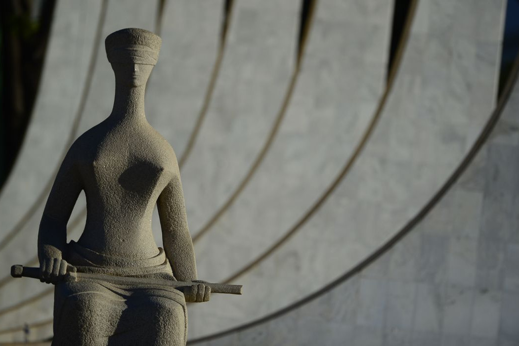 STF mant&eacute;m regra que reduz aposentadorias por invalidez