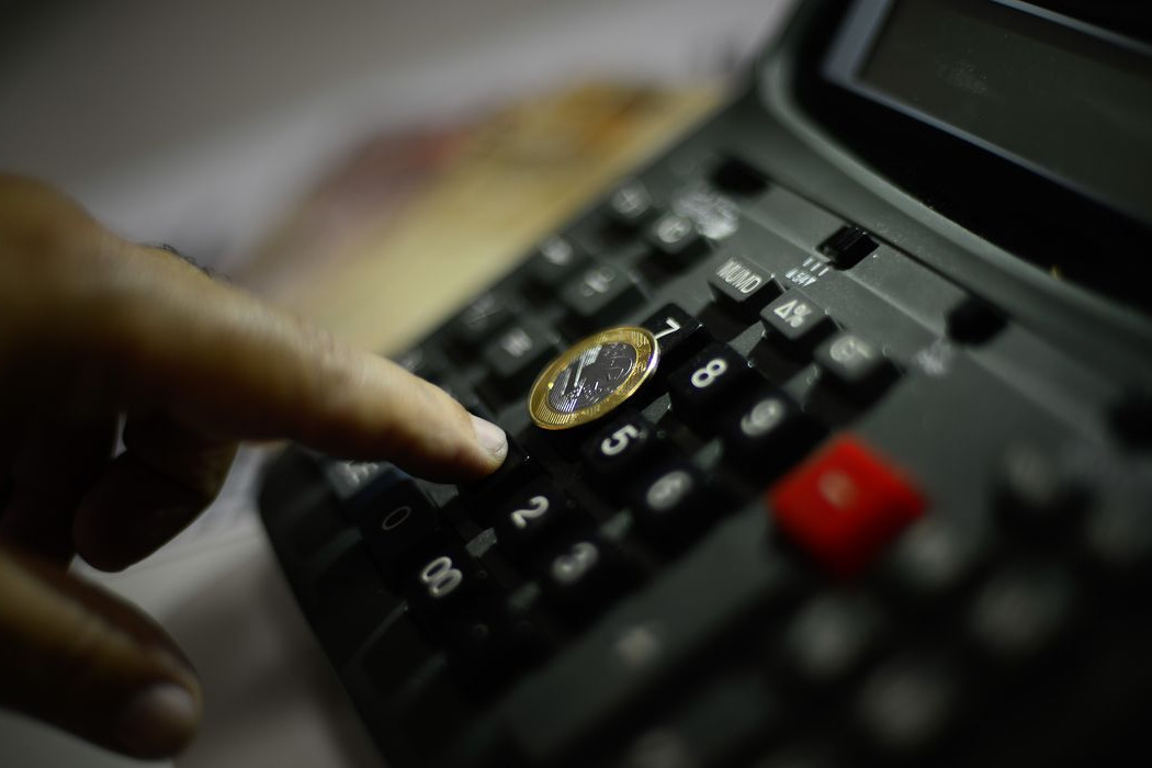 Governo Central registra d&eacute;ficit de R$ 20,2 bilh&otilde;es em novembro