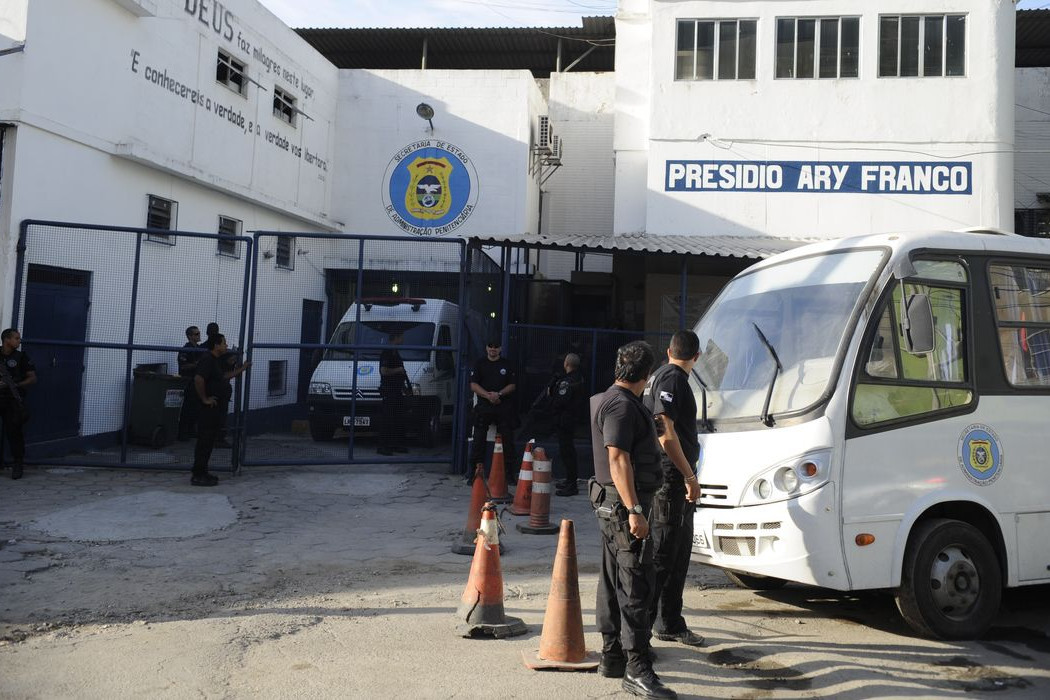 Sistema prisional transfere bilh&otilde;es em custos para fam&iacute;lias de presos