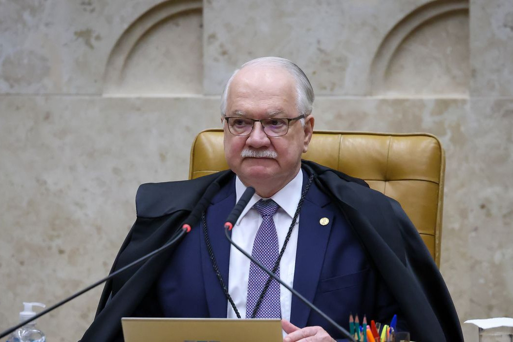 Fachin nega pedido para afastar Dino de a&ccedil;&otilde;es sobre Fl&aacute;vio Bolsonaro