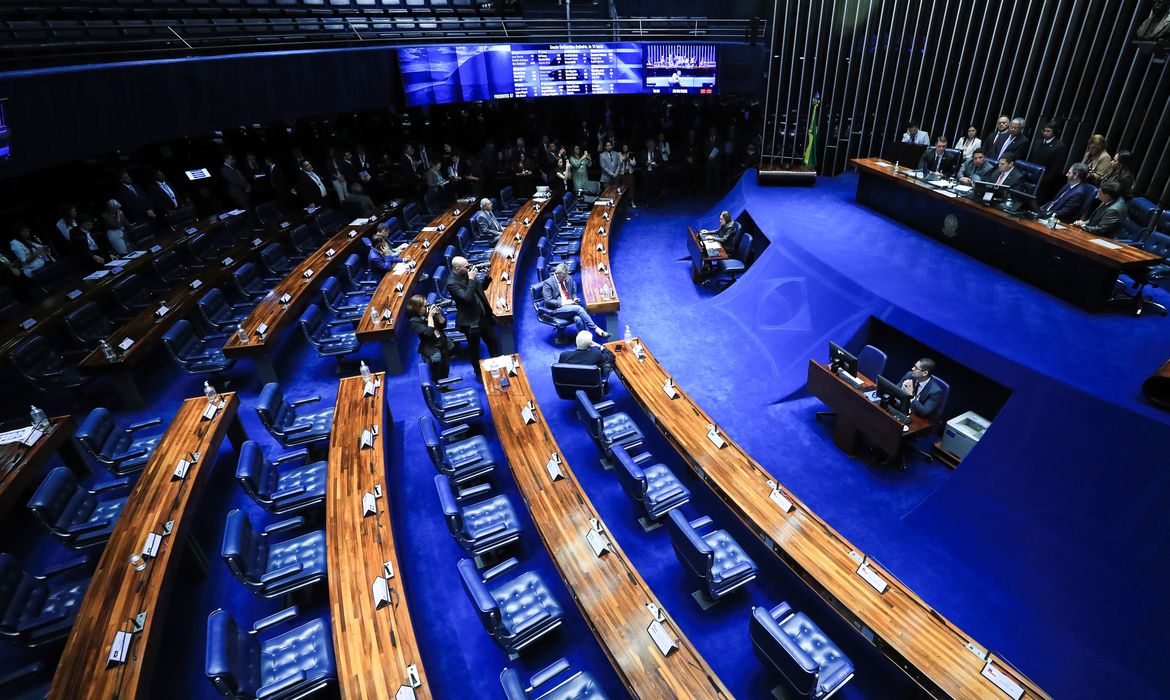 Votos para o Senado exigem aten&ccedil;&atilde;o redobrada do eleitor