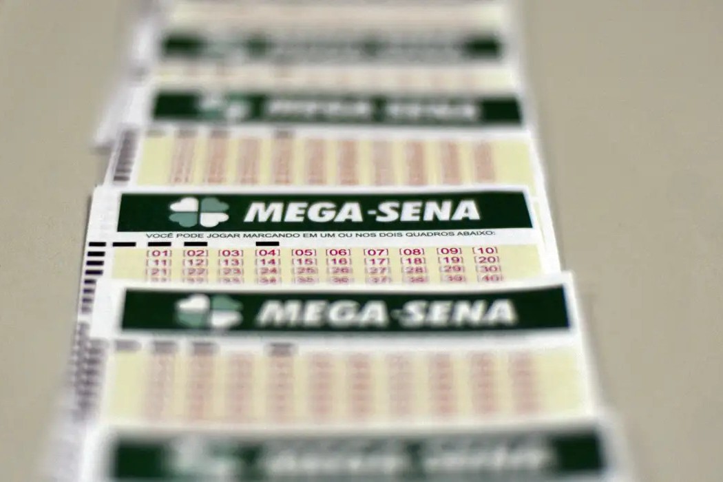 Mega-Sena sorteia pr&ecirc;mio acumulado em R$ 170 milh&otilde;es neste domingo