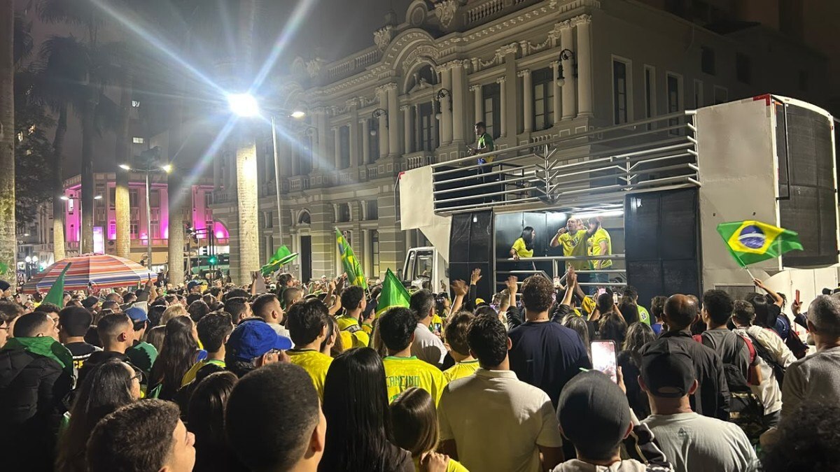 Ato pr&oacute; Fl&aacute;vio Bolsonaro em Juiz de Fora