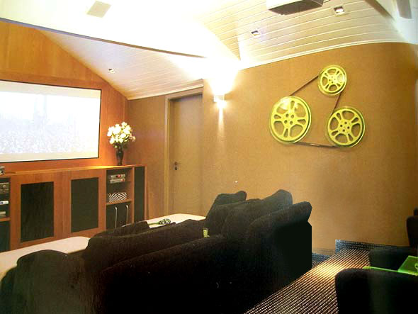 foto da home cine com telão