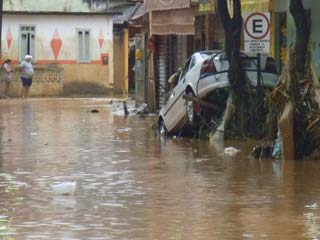 Foto de enchente em Além Paraíba