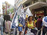 candidatos realizando campanha no Cal?ad?o da Rua Halfeld, um dia antes da elei??o