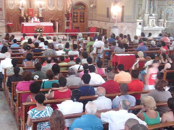 Foto da missa na Igreja de S?o Sebasti?o