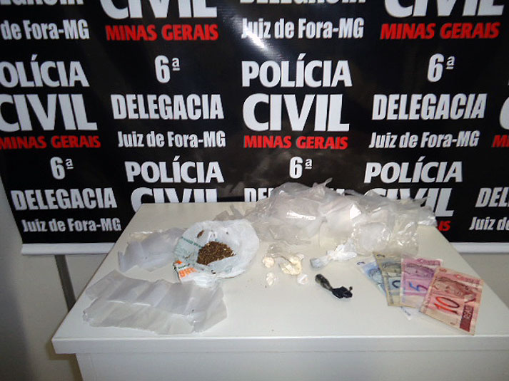 Drogas e dinheito apreendidos