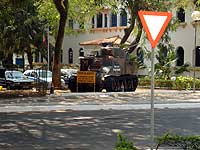 foto de uma placa de d? a prefer?ncia