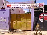 Foto da entrada do restaurante popular