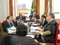 Foto dos Desembargadores na vota??o a favor da soltura do Bejani