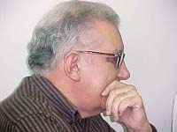 Foto de Florival Xavier de perfil