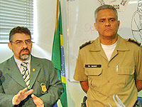 Foto de Cl?udio Nogeiura e coronel Gilmar