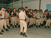 Foto de Cl?udio Nogeiura e coronel Gilmar