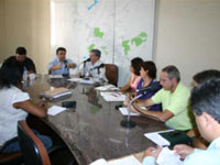 Foto da reuni?o da comiss?o de telefonia celular