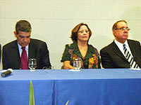 Autoridades na cerim&ocirc;nia