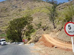Foto do trecho da Br 267 mostrando o desvio