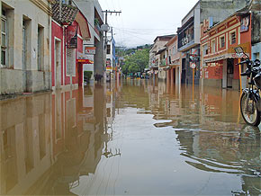 Foto da enchente em Carangola