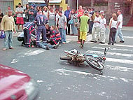 Foto de acidente com moto