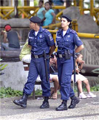 Foto de guardas no Parque Halfeld