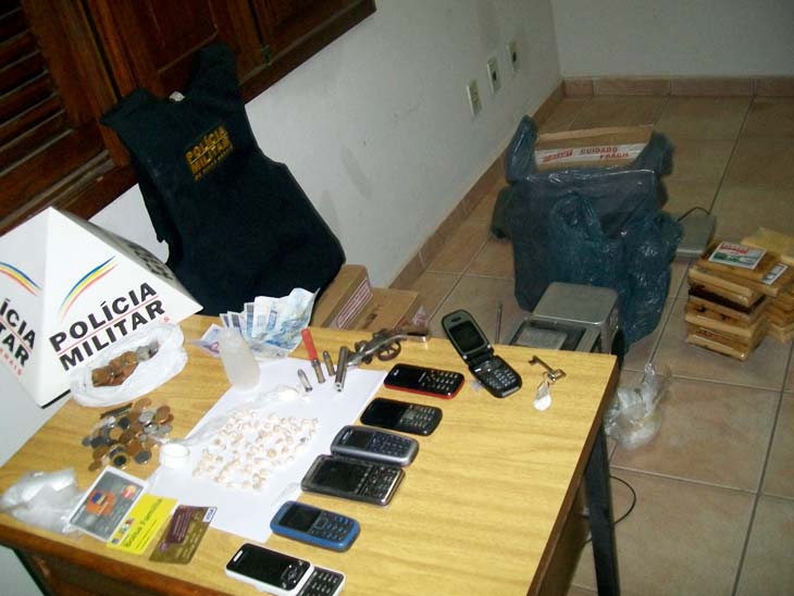 Fotos de materiais apreendidos