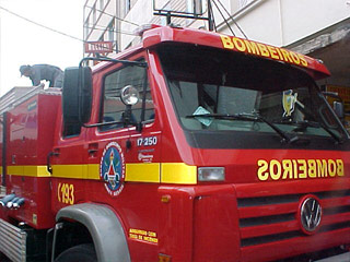 Caminh&atilde;o do Corpo de Bombeiros
