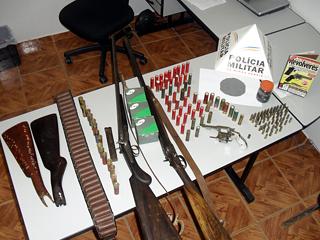 Foto: Divulgação/ Polícia Militar de Rio Pomba armamentos em rio pomba