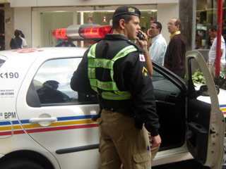 Pol&iacute;cia Militar