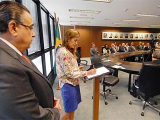 Foto: Divulgação/Agência Minas Assinatura do Convênio