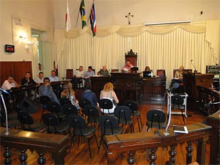 Foto: ACESSA.com Reunião na Câmara