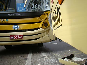 Fotos: ACESSA.com Acidente