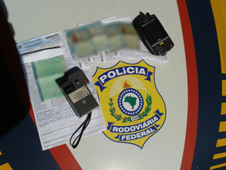 Foto: PRF CNHs apreendidas