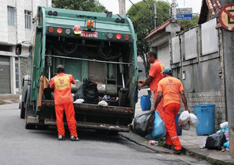 Coleta não será realizada no feriado. Serviço será normalizado na segunda-feira, 4. Foto: Divulgação/ PJF Coleta Demlurb