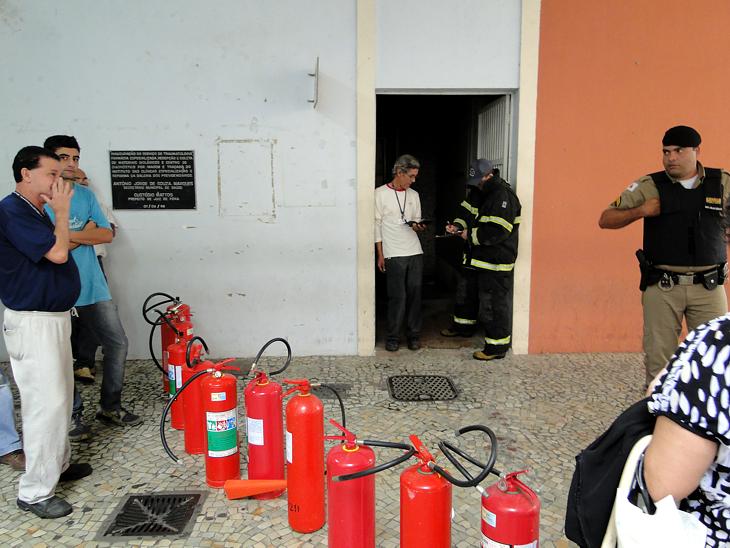 Inc&ecirc;ndio na Pam Marechal