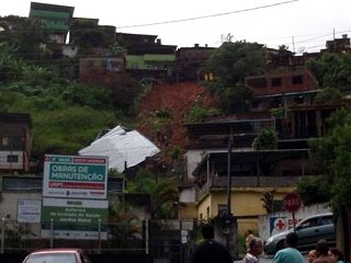 Desabamento no Jardim Natal