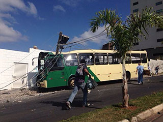 Foto: Reprodução/imagem Whatsapp Acidente Onibus